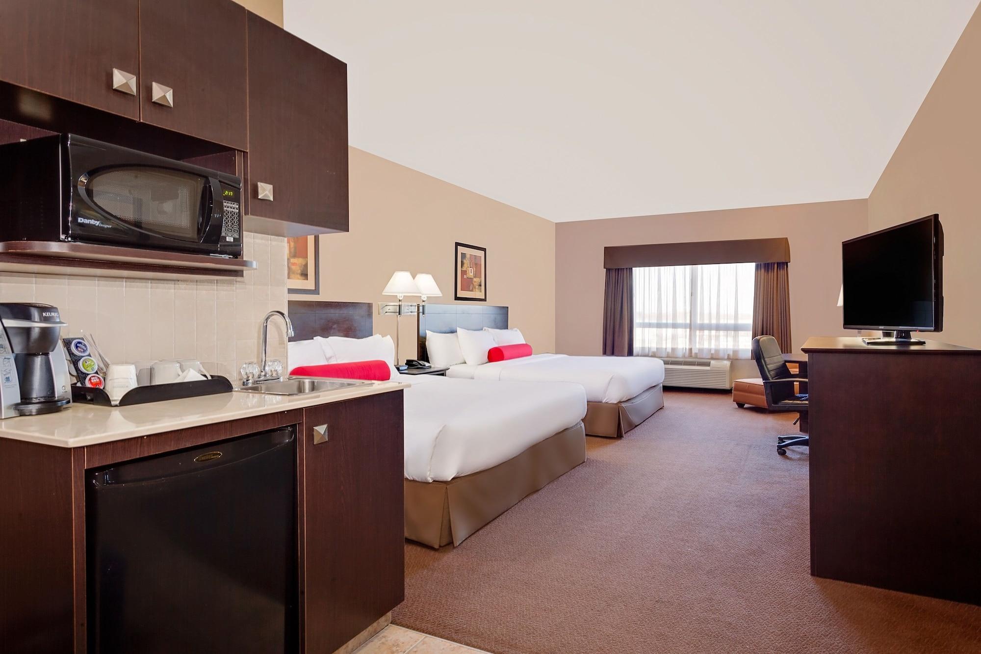 Hotel Ramada By Wyndham Camrose Exterior foto